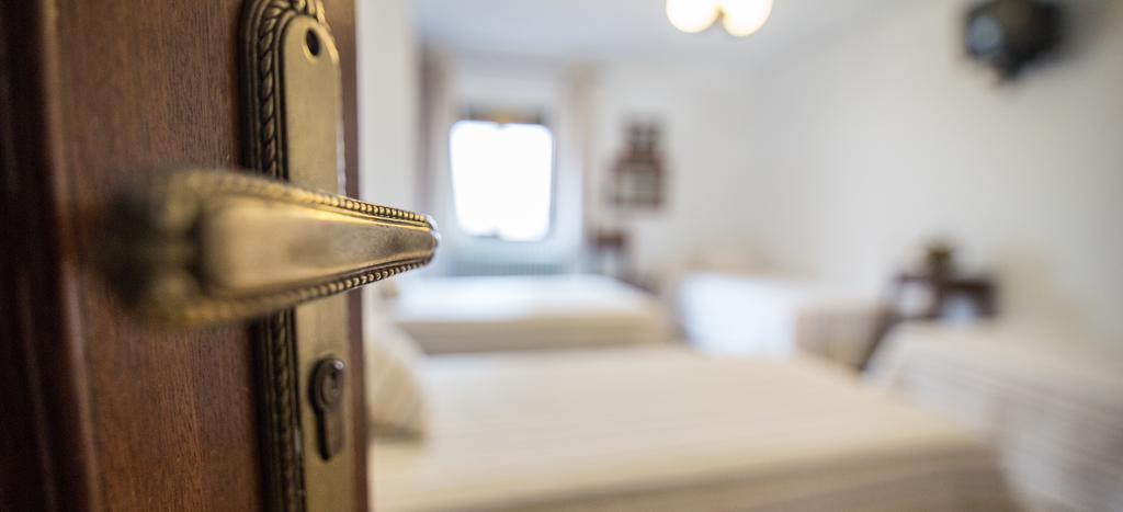 Hostal Alba Taruta Guadalupe  Pokój zdjęcie