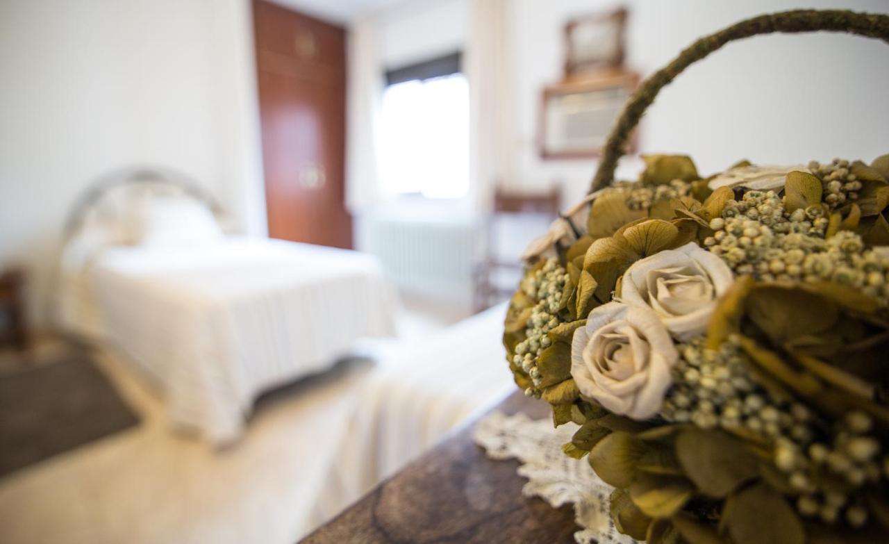 Hostal Alba Taruta Guadalupe  Zewnętrze zdjęcie