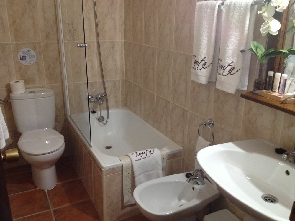 Hostal Alba Taruta Guadalupe  Zewnętrze zdjęcie