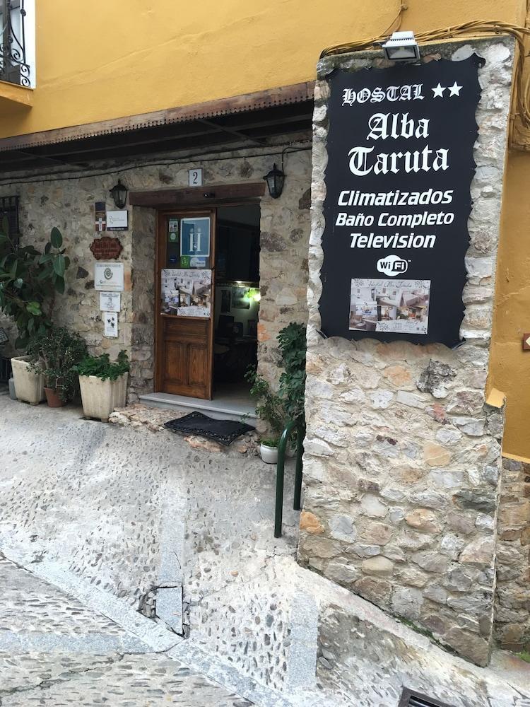 Hostal Alba Taruta Guadalupe  Zewnętrze zdjęcie